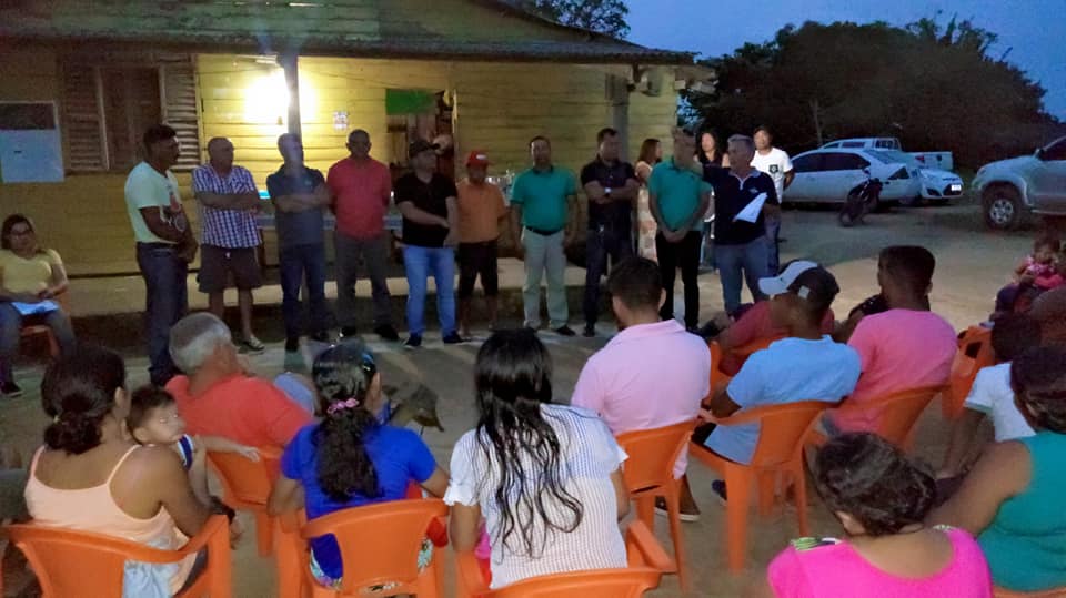 PREFEITO DIVINO ROCHA, FAZ DESTINAÇÃO DE MÁQUINAS AGRÍCOLAS PARA A COMUNIDADE DO TERRA PRETA